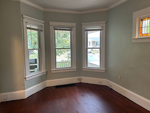 2nd image of 1454 Lakeland Ave