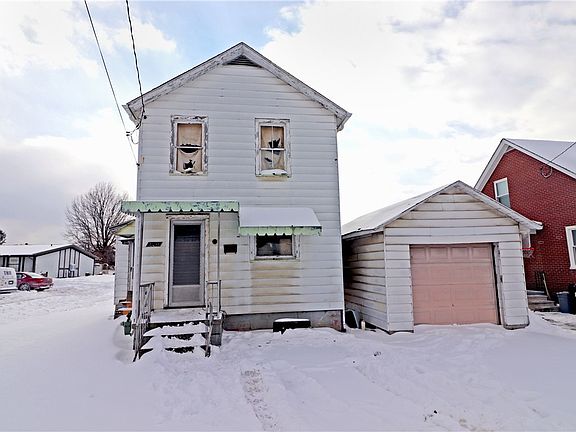 5th image of 2231 Raymond Ave