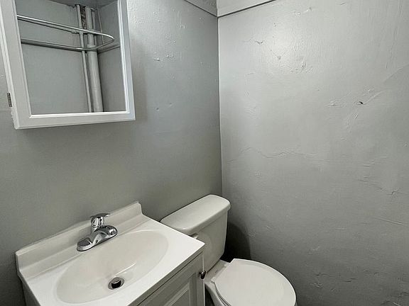 5th image of 2207 Jones St APT 312