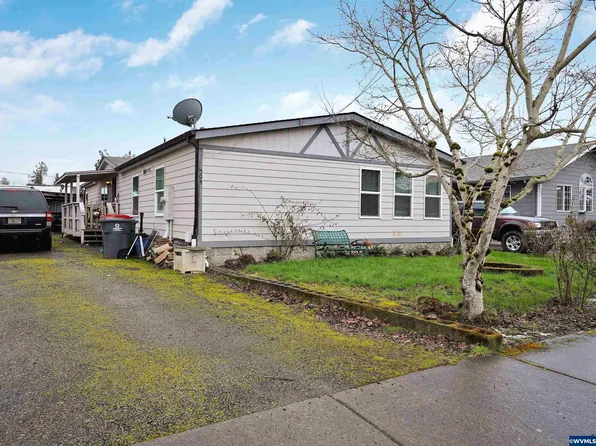 504 Lincoln St, Silverton, OR 97381