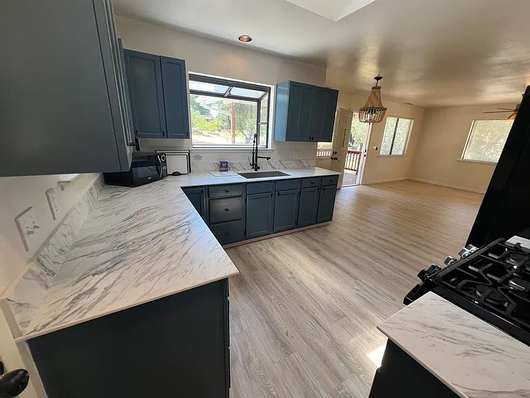 10125 Atascadero Ave #B — Photo 15