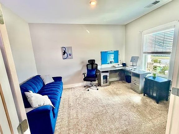 4th image of 416 Mattieton Ln