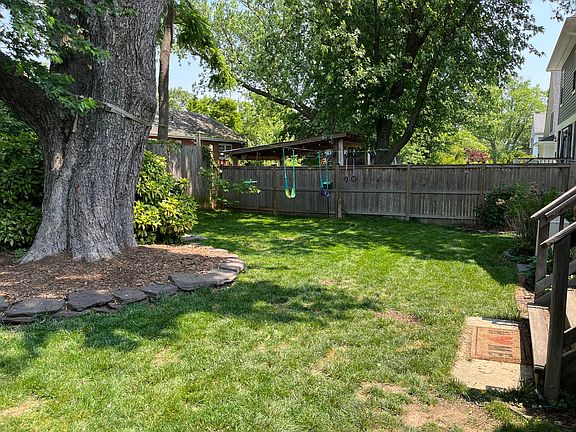 2nd image of 1101 Cross Dr