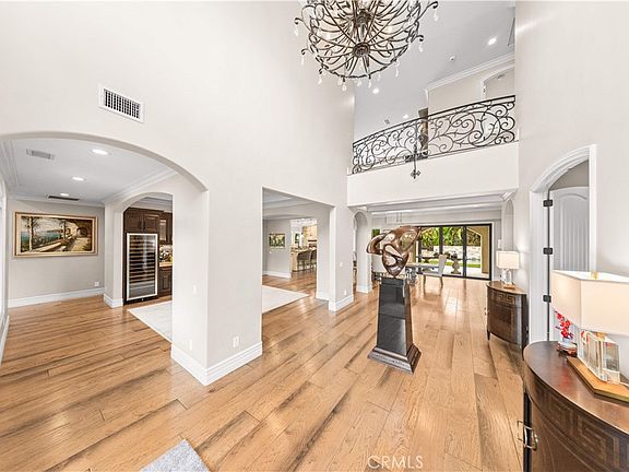 4th image of 5074 Earl Ct