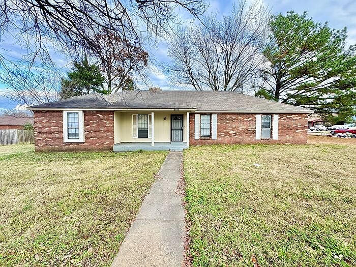 1st image of 4964 Barkshire Dr