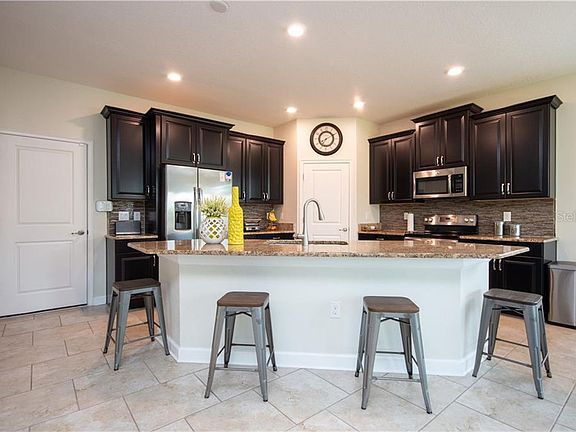5th image of 4658 Cortland Dr
