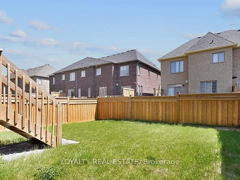 17 Cornelius Ln — Photo 16