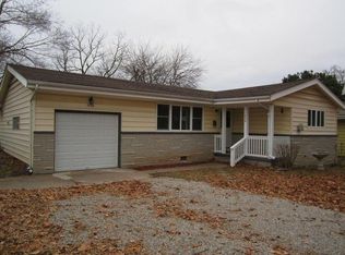 1826 S Plaza Ave, Springfield, MO 65804