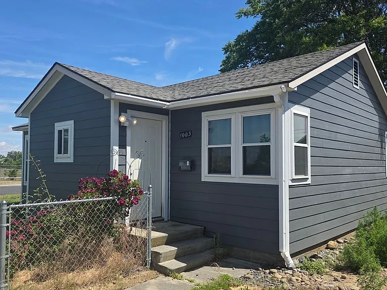 1003 W Cascade Ave — Photo 1