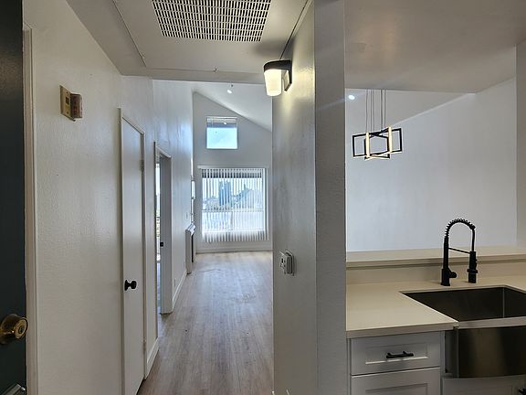 4th image of 14515 Dickens St APT 407