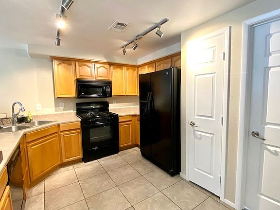 4th image of 9303 Gilcrease Ave #1