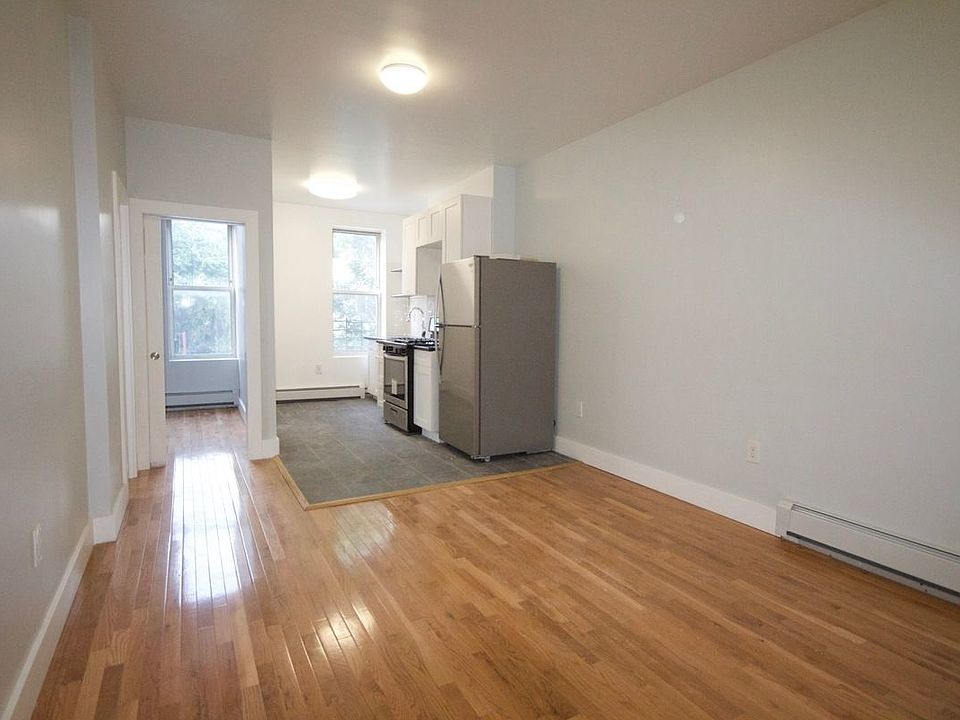 1st image of 123 Montrose Ave #3A