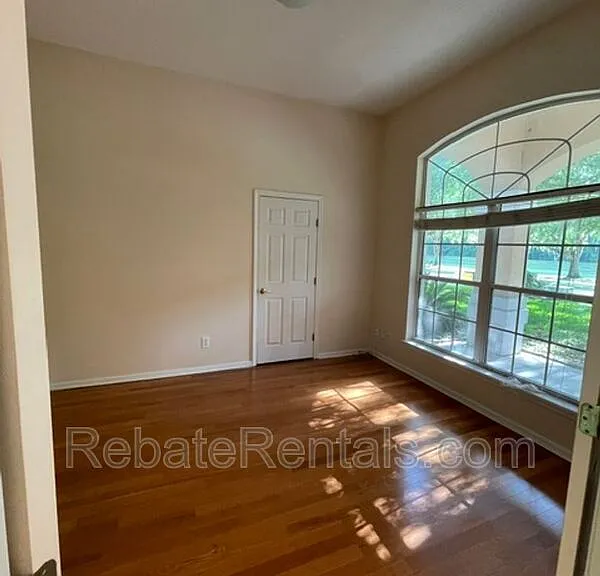 8907 Hampton Landing Dr E — Photo 25
