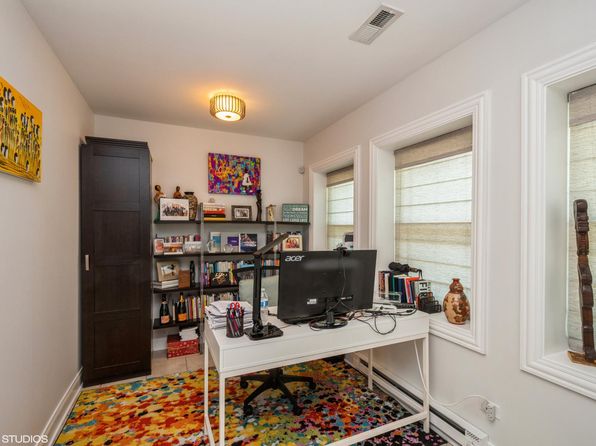 10428 S Walden Pkwy #B, Chicago, IL 60643