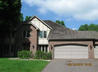 6321 Trapline Cir, Chanhassen, MN 55317