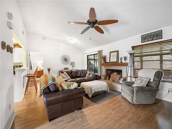 3rd image of 5931 Norvale Ct
