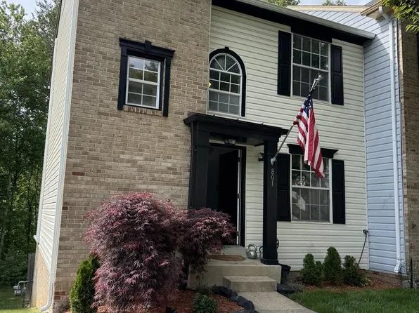 801 Wind Ridge Dr, Stafford, VA 22554