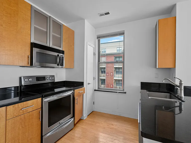 24 Avenue At Port Imperial #335 — Photo 3