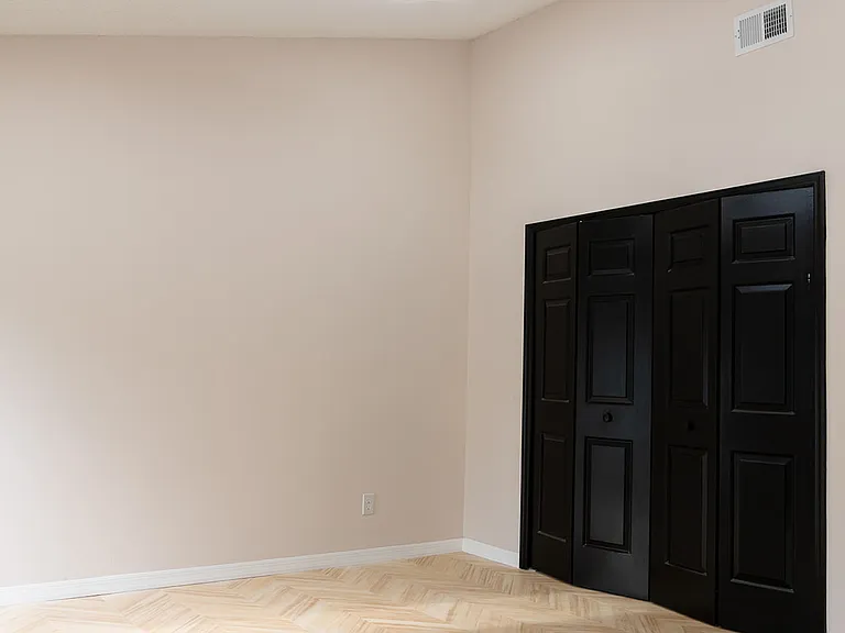 5401 Pullman Dr — Photo 35