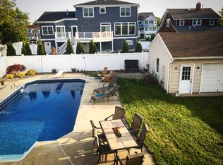 215 Philadelphia Ave, Point Pleasant Beach, NJ 08742