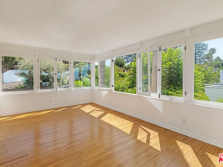 1523 Murray Dr — Photo 10