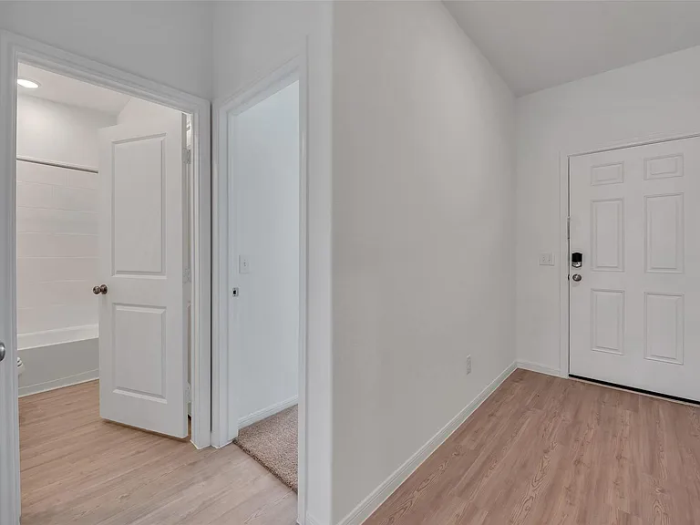 339 Lippizan Dr — Photo 3