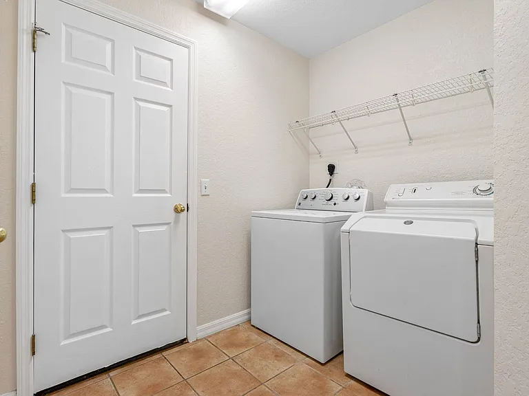 3063 Westmoreland Dr — Photo 36