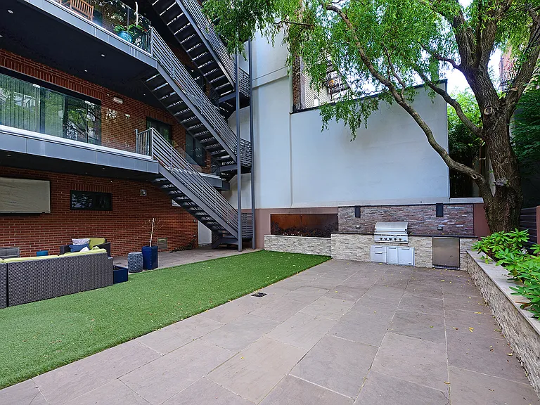 120 Park Ave #2 — Photo 4