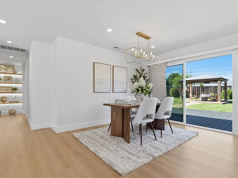 7947 Serena Ct — Photo 10