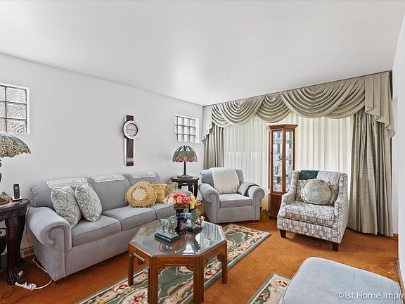 4th image of 14527 Vine Ave
