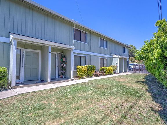 2nd image of 3353 Telegraph Ave