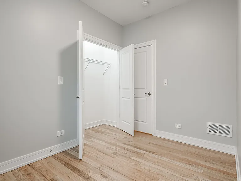 5979 N Elston Ave #3 — Photo 8