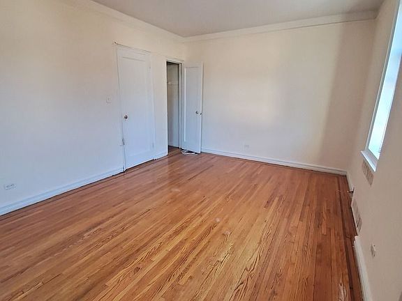 3rd image of 4135 45th St APT 3F