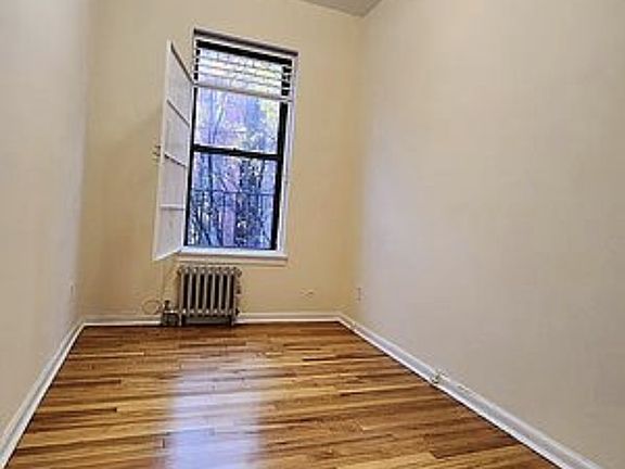 3rd image of 202 W 106th St APT 45