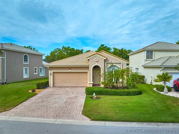 3965 NW Deer Oak Dr, Jensen Beach, FL 34957
