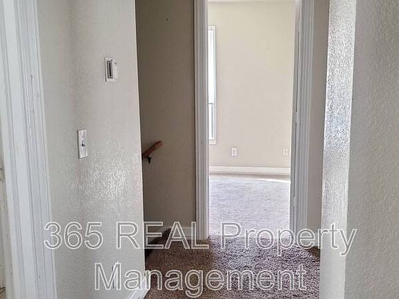 3rd image of 1431 11th St APT B