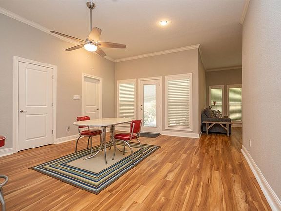 5th image of 1903 Lindenwood Dr