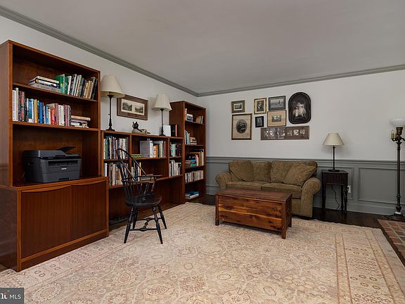 5th image of 8109 Wildflower Dr