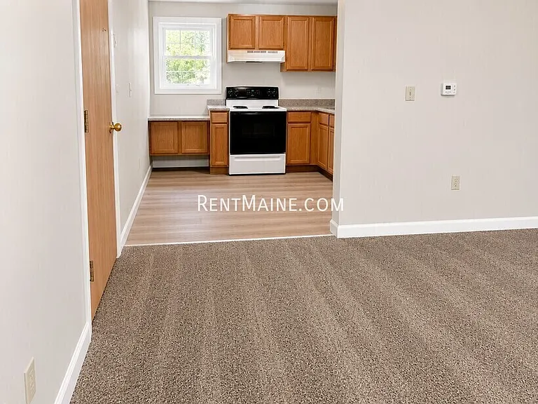 176 Augusta Rd #10 — Photo 1