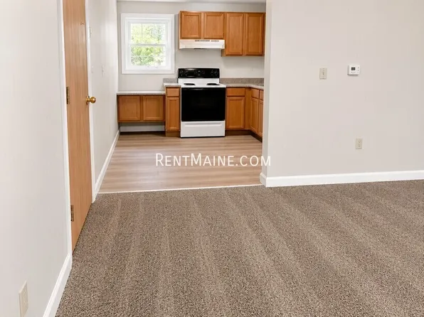 176 Augusta Rd APT 10, Belgrade, ME 04917