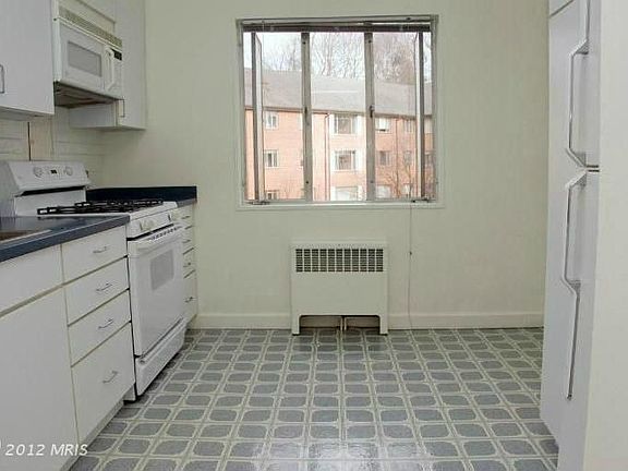 4th image of 5301 Westbard Cir APT 320
