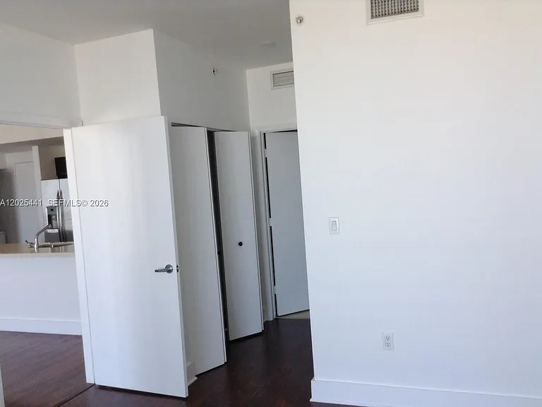 90 SW 3rd St #3708 — Photo 11