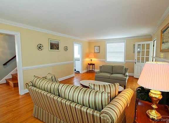 5th image of 1610 Bellevue Ave