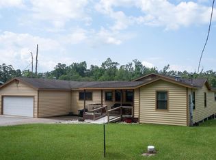 317 Hickory Dr E, Livingston, TX 77351