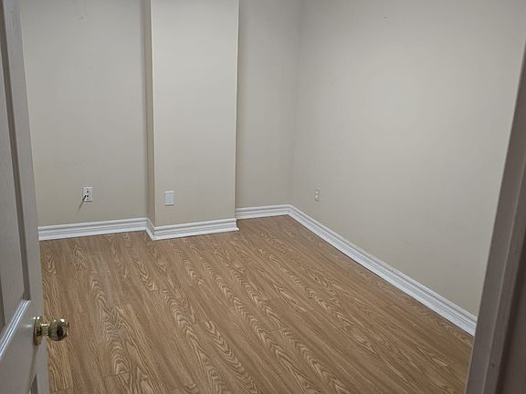 5th image of 11 Charlton Ave #Basement