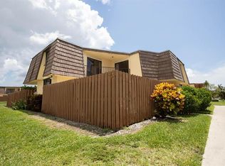 73 Springdale Cir, Palm Springs, FL 33461