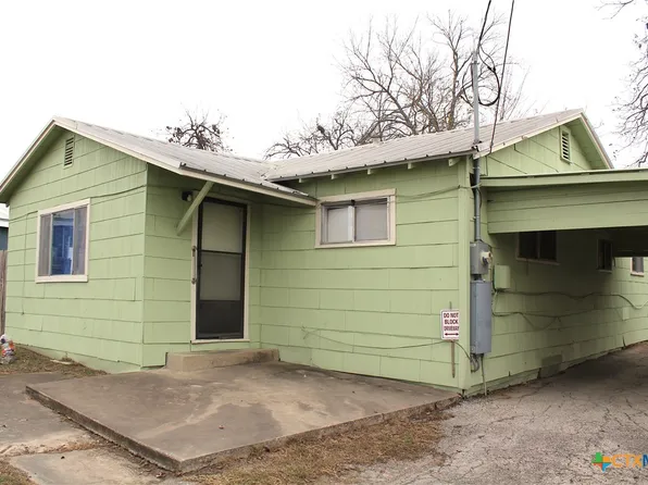 2043 Spur St, New Braunfels, TX 78130