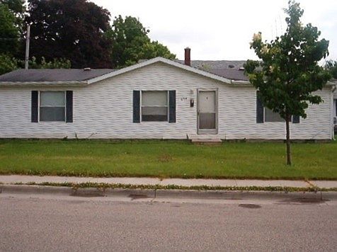 1st image of 624 N 2nd St