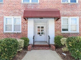 137 Smith St APT A21, Freeport, NY 11520