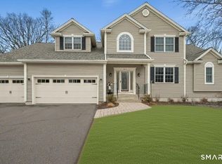 379 Briarwood Dr, Manchester, CT 06040